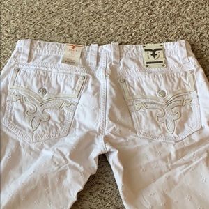 Rock revival shorts in excellent condition no rips